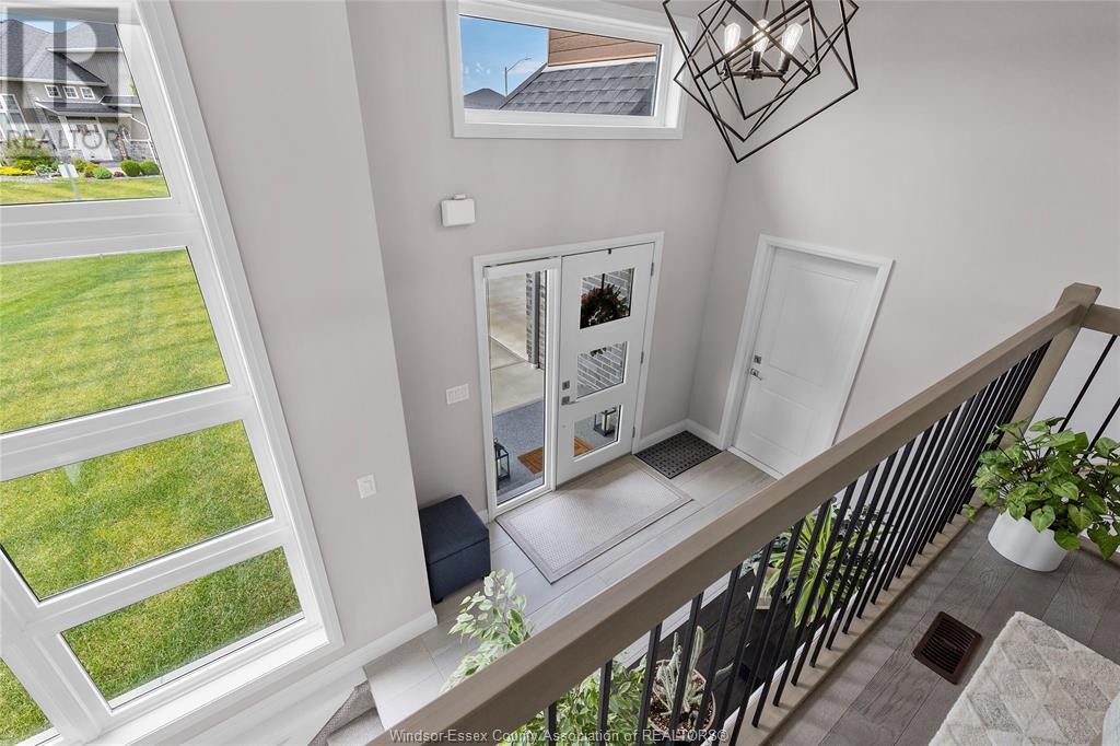 Property at 152 LAMBERT image 3