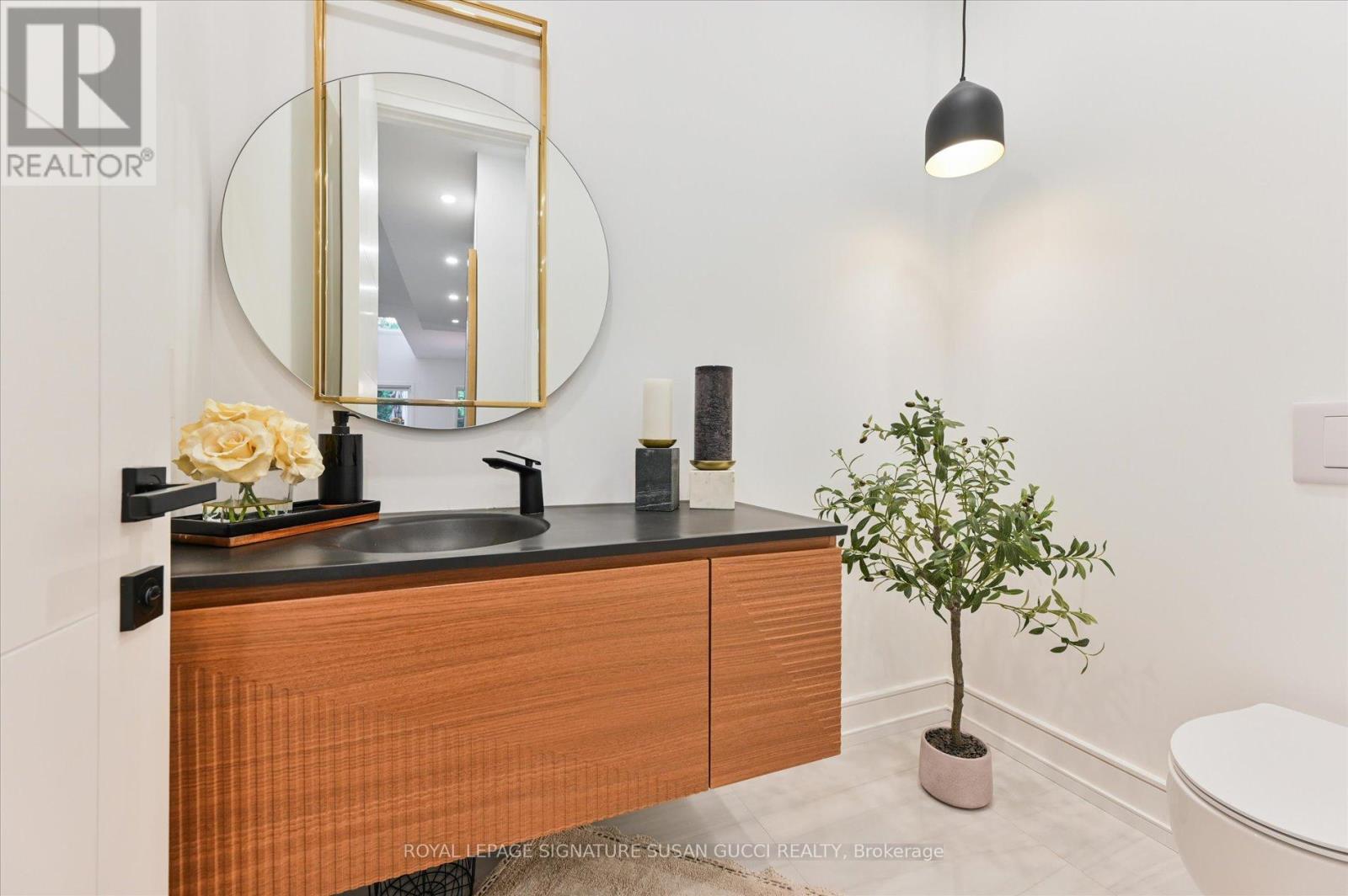 36 Glenshaw Crescent, Toronto, Ontario  M4B 2C9 - Photo 14 - E12253815