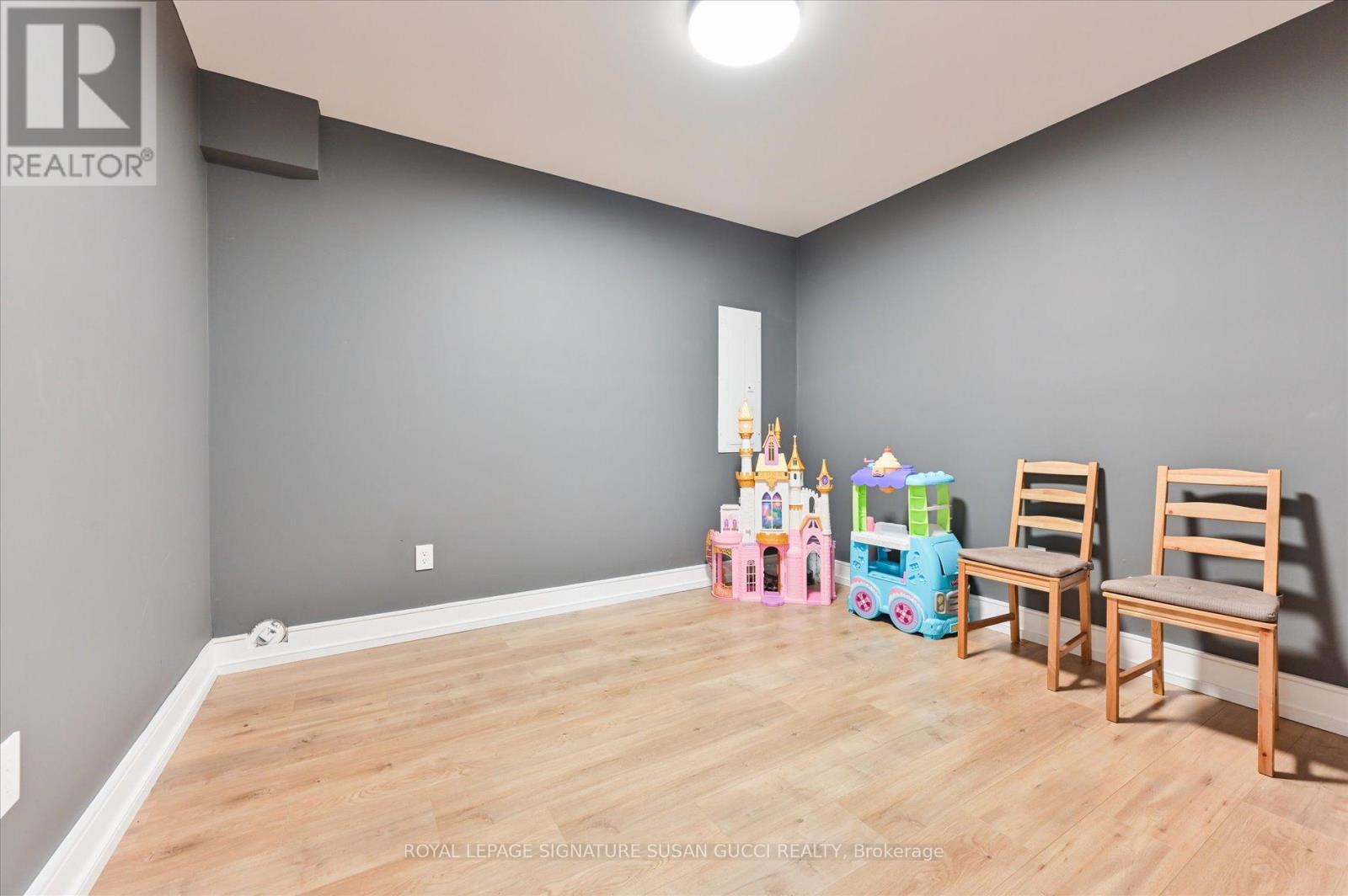 36 Glenshaw Crescent, Toronto, Ontario  M4B 2C9 - Photo 31 - E12253815