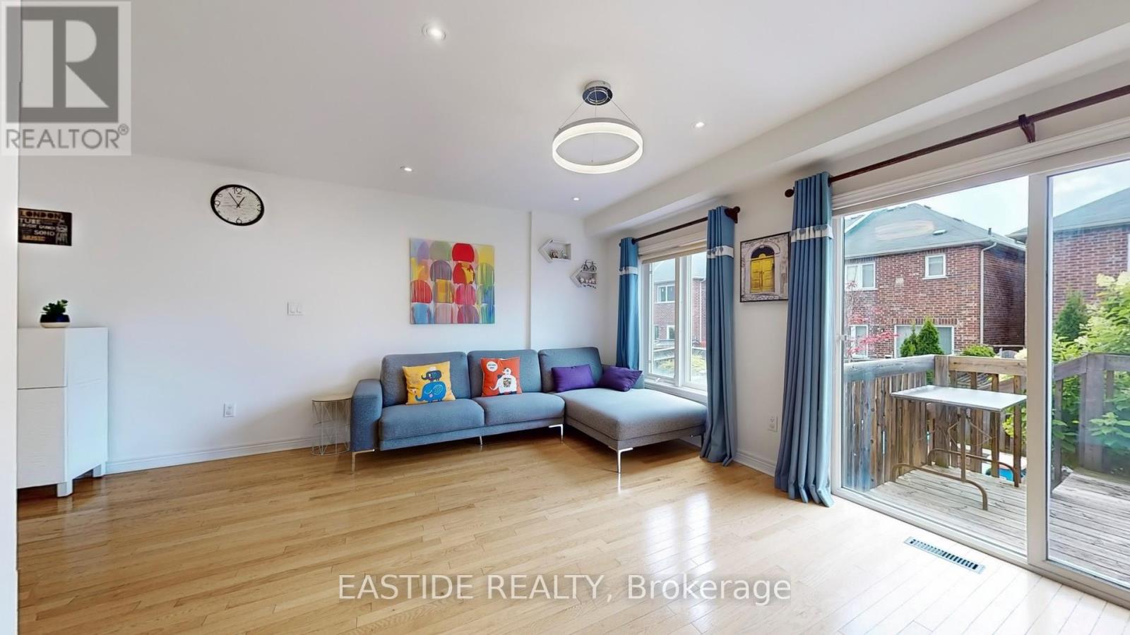 Property at 15 CHRISTEPHEN CRESCENT image 5