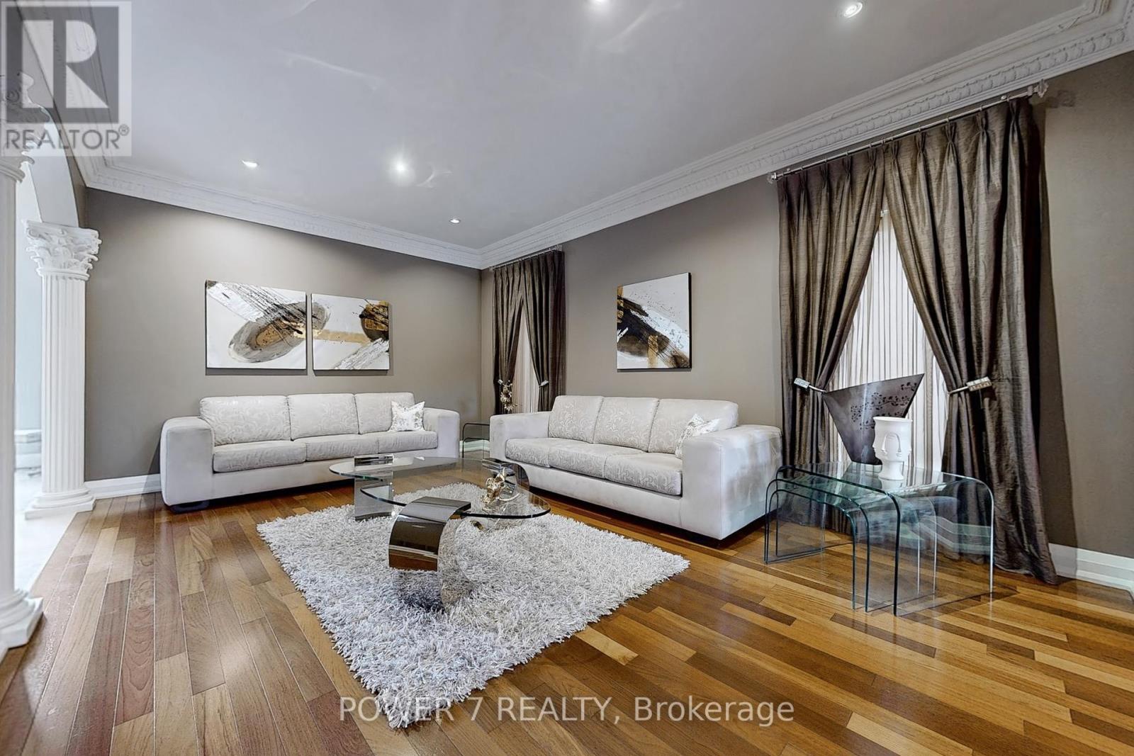 Property at 76 SILVER ROSE CRESCENT image 2