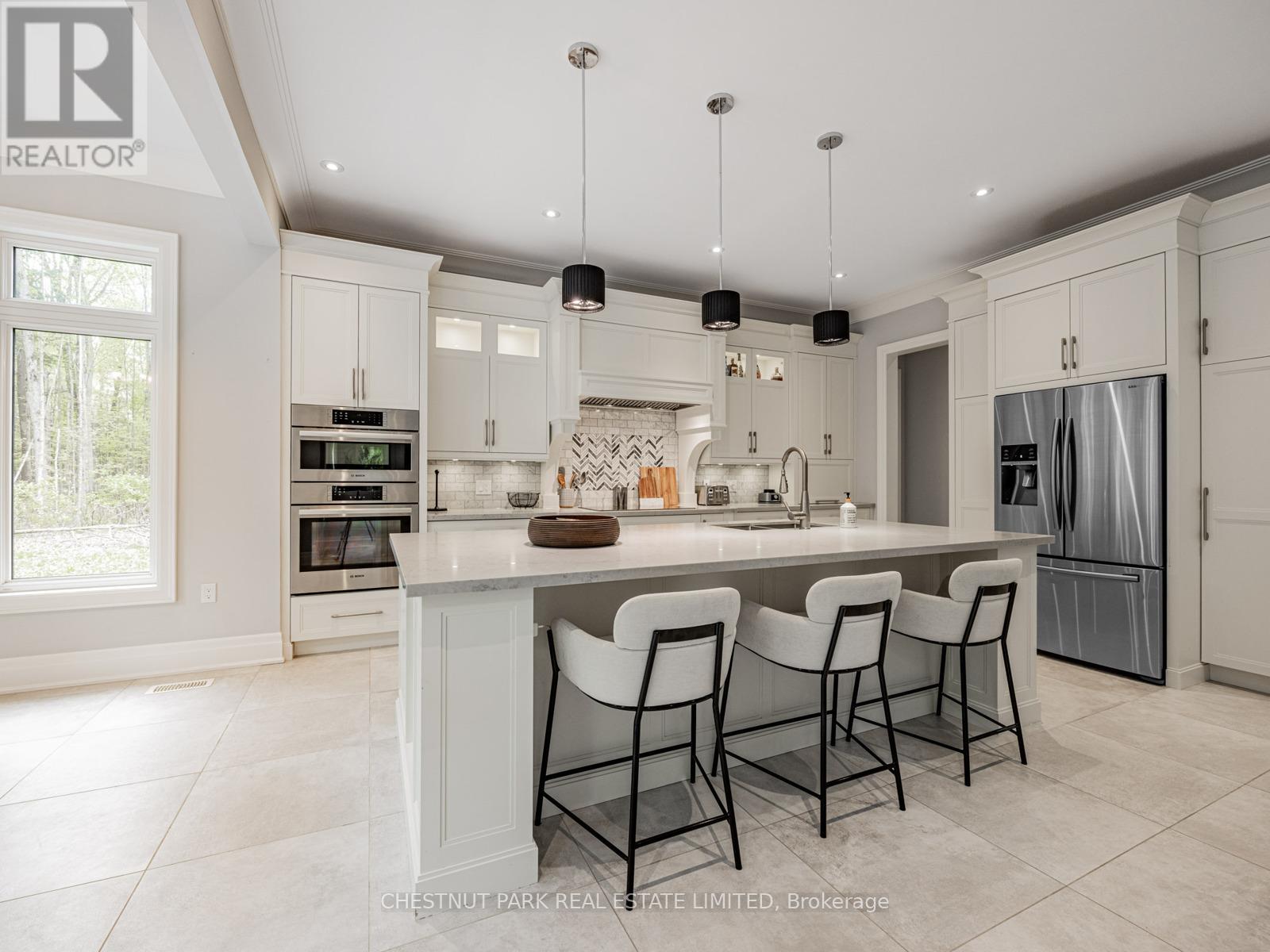 Property at 1185 SHOREVIEW DRIVE image 3