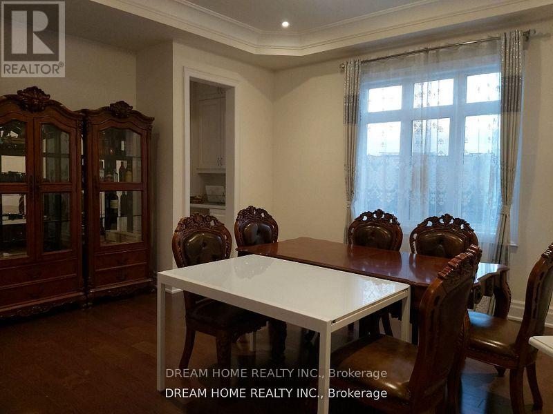 96 Hamster Crescent, Aurora, Ontario  L4G 7B7 - Photo 2 - N12253849