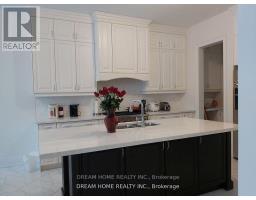 96 HAMSTER CRESCENT, Aurora, Ontario