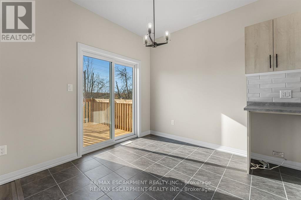 142 Willson Drive, Thorold, Ontario  L3B 0A1 - Photo 10 - X12253820