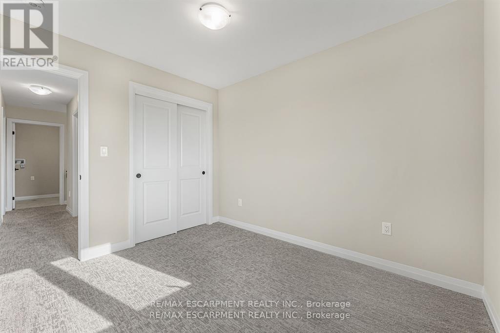 142 Willson Drive, Thorold, Ontario  L3B 0A1 - Photo 21 - X12253820