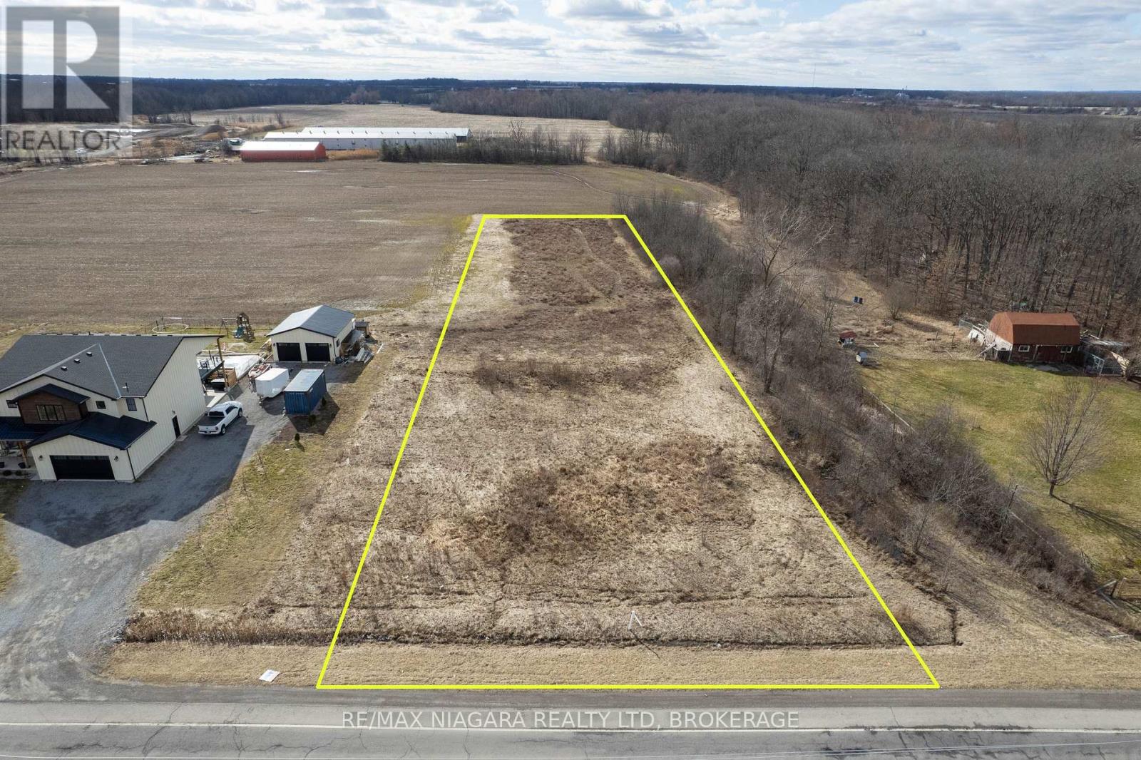 1577 Stevensville Road, Fort Erie (Mulgrave), Ontario  L0S 1S0 - Photo 2 - X12253888