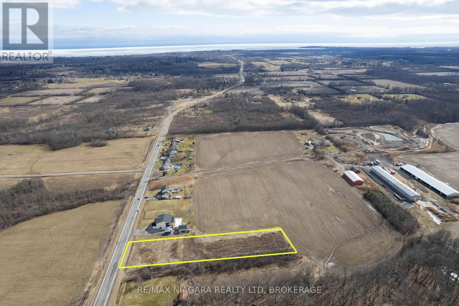 1577 Stevensville Road, Fort Erie (Mulgrave), Ontario  L0S 1S0 - Photo 4 - X12253888
