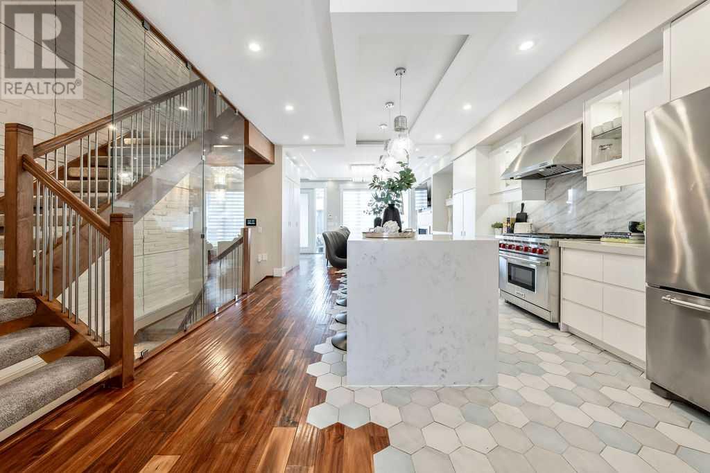 Property at 2331B Osborne Crescent SW image 5