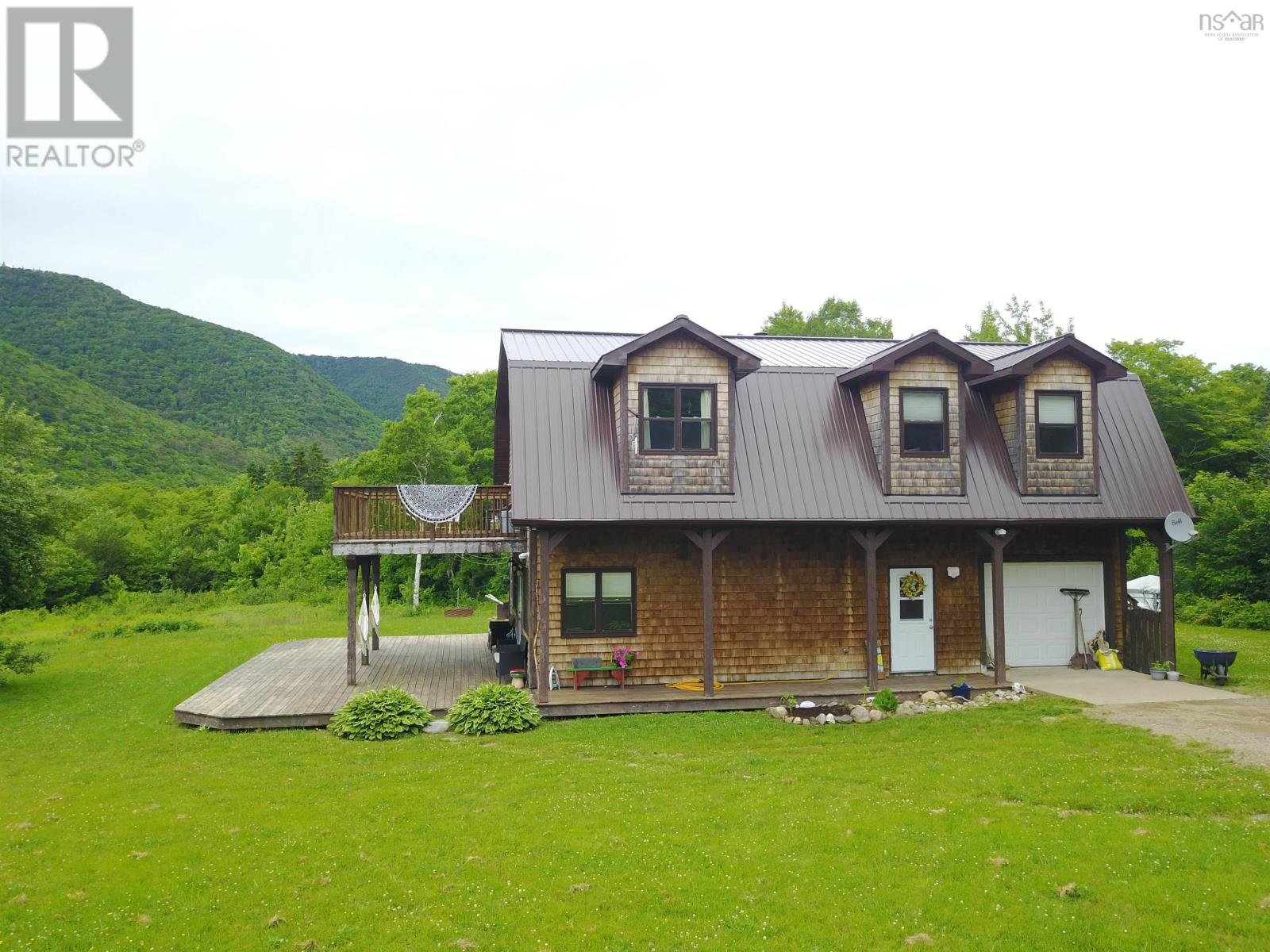 27859 Cabot Trail, Cape North, Nova Scotia  B0C 1G0 - Photo 44 - 202509542