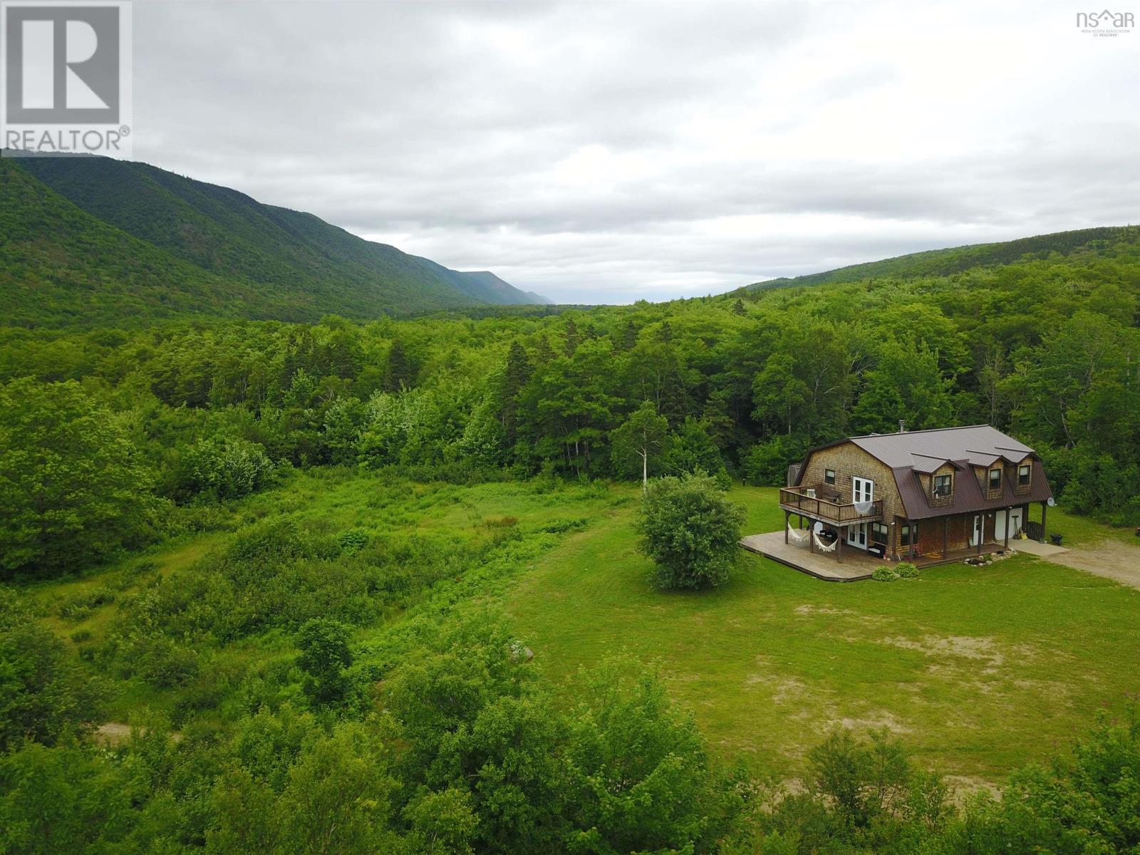27859 Cabot Trail, Cape North, Nova Scotia  B0C 1G0 - Photo 4 - 202509542