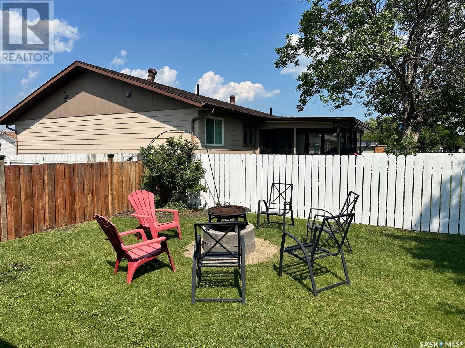 737 Willow Place, Hudson Bay, Saskatchewan  S0E 0Y0 - Photo 39 - SK987216