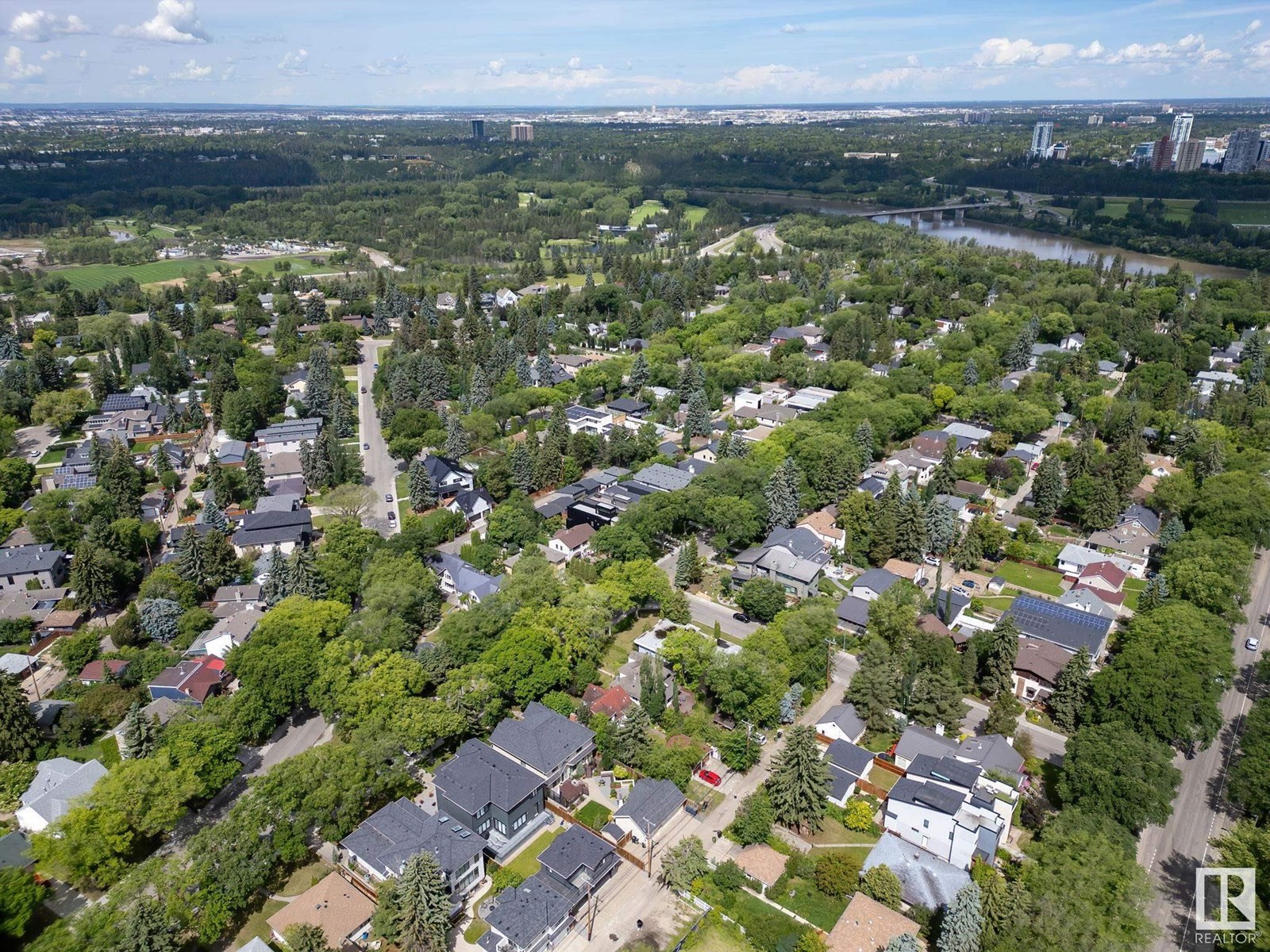 Property at 8935 117 ST NW image 3