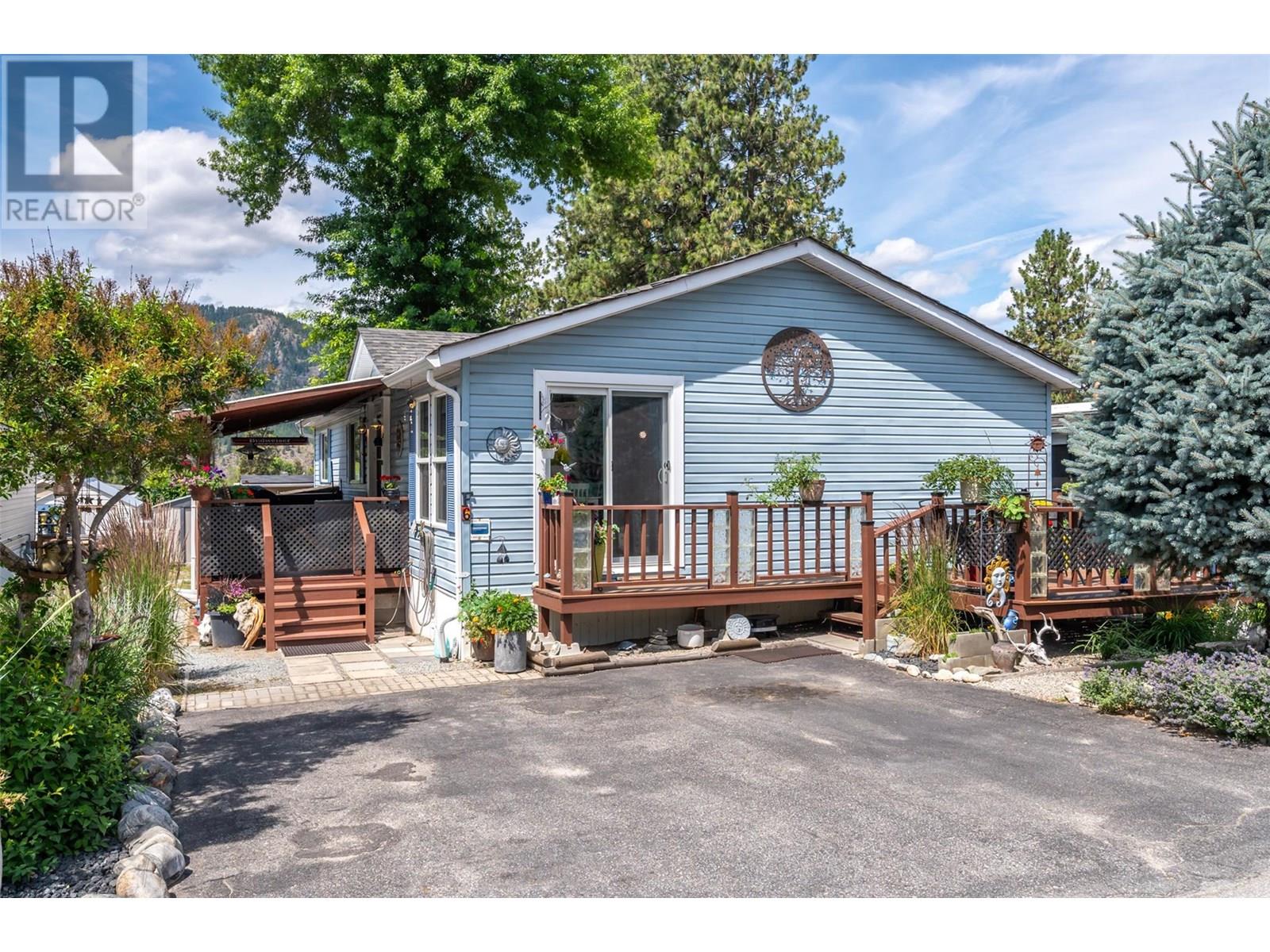 Property at 4505 McLean Creek Road Unit# F6 image 1