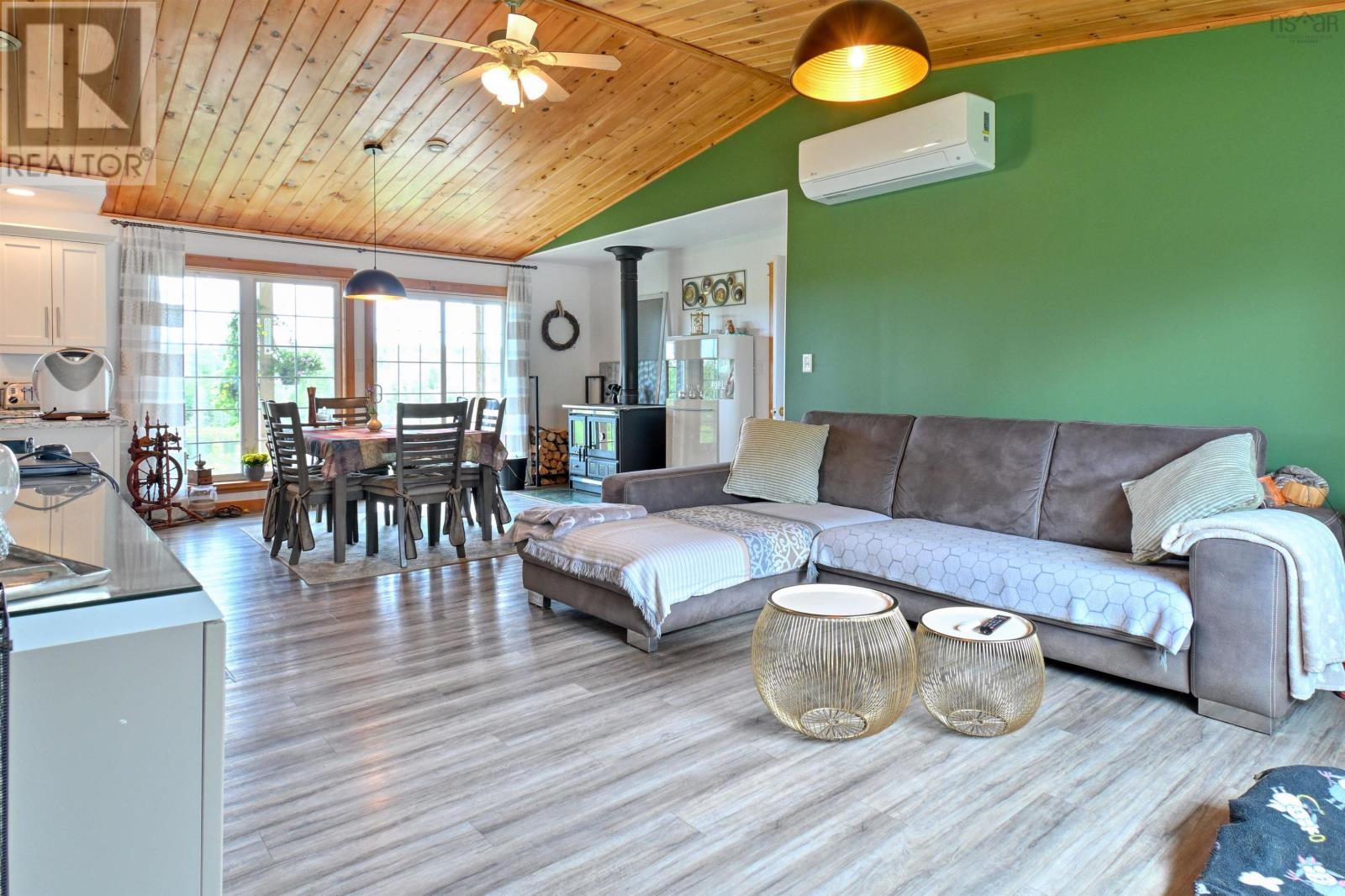 1757 St Peters Fourchu Road, Grand River, Nova Scotia  B0E 1M0 - Photo 7 - 202516169