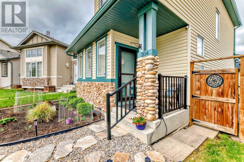 Property at 304 Eversyde Circle SW image 3