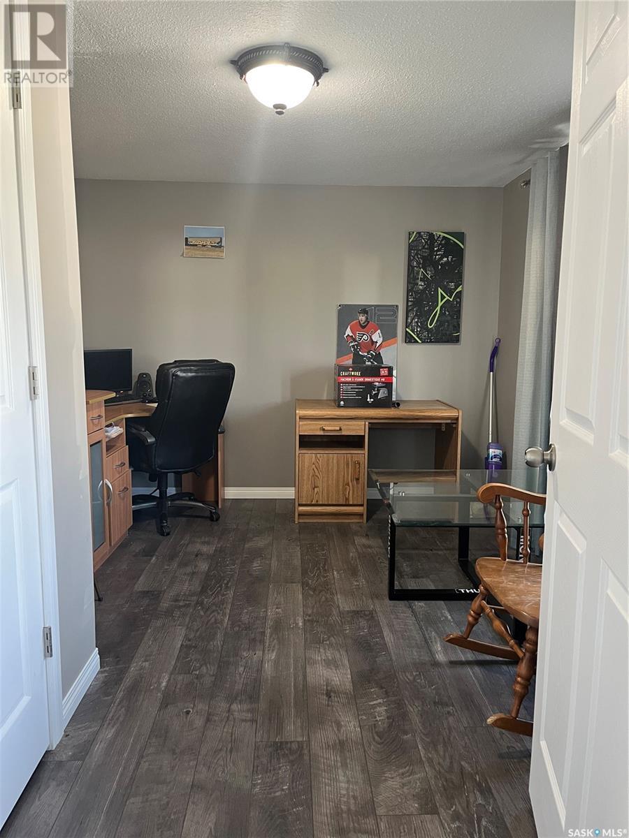 5004 Telegraph Street, Macklin, Saskatchewan  S0L 2C0 - Photo 8 - SK010965