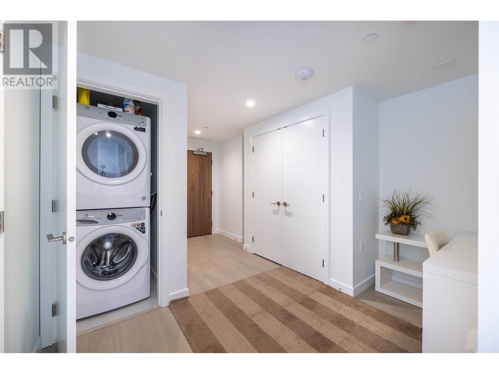 Listing Picture 3 of 22 : 2807 6537 TELFORD AVENUE, Burnaby / 本拿比 - 魯藝地產 Yvonne Lu Group - MLS Medallion Club Member