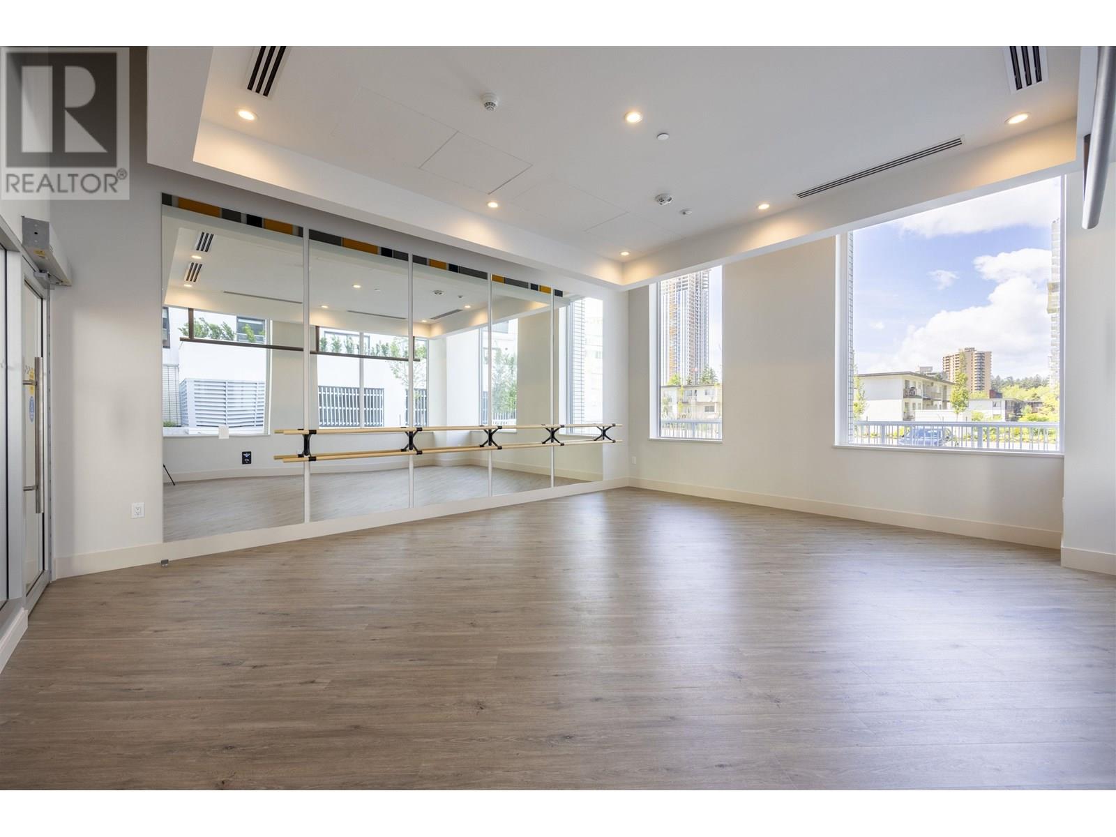 Listing Picture 2 of 22 : 2807 6537 TELFORD AVENUE, Burnaby / 本拿比 - 魯藝地產 Yvonne Lu Group - MLS Medallion Club Member