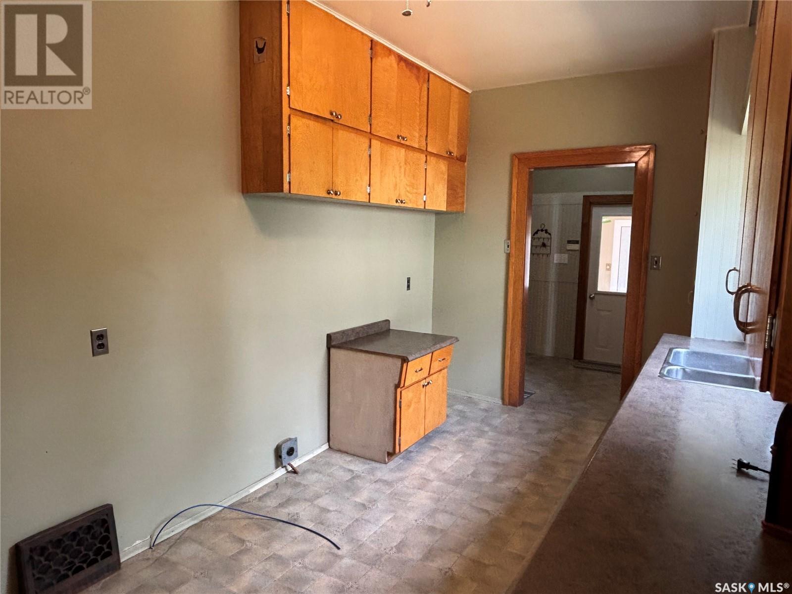 1144 Chestnut Avenue NE, Moose Jaw, Saskatchewan  S6H 1B1 - Photo 23 - SK010445