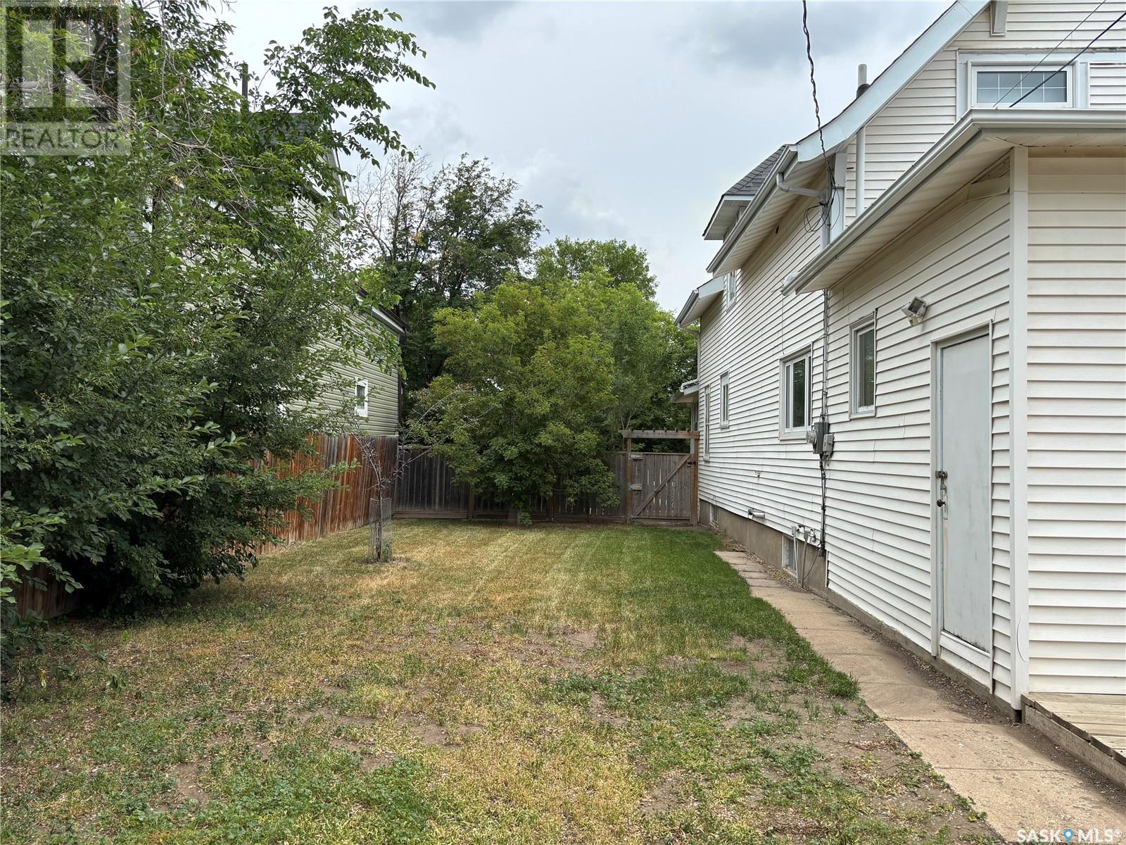 1144 Chestnut Avenue NE, Moose Jaw, Saskatchewan  S6H 1B1 - Photo 47 - SK010445