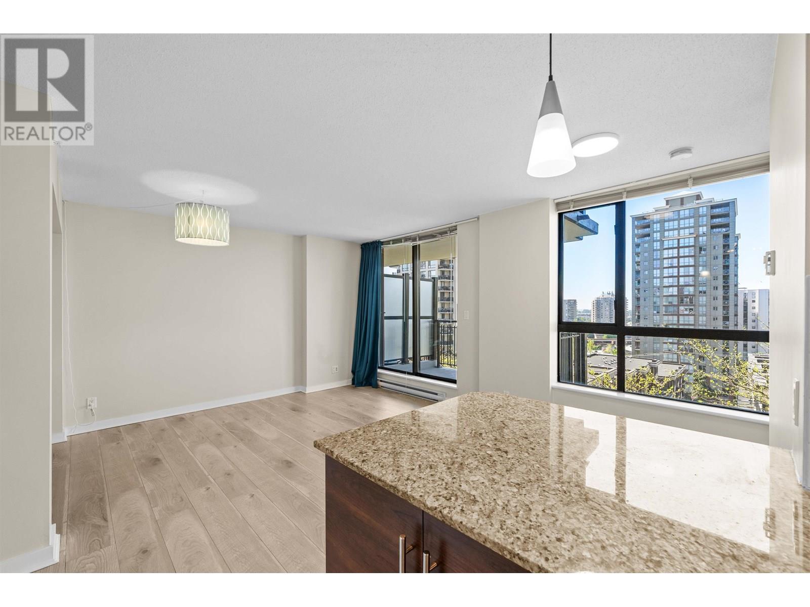 302 814 ROYAL AVENUE, new westminster, British Columbia V3M1J9