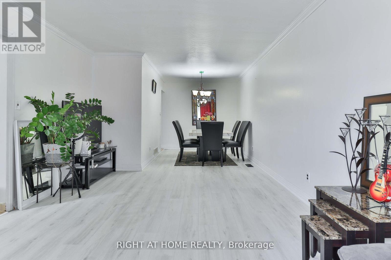 Property at 14 MIDDEN CRESCENT image 5