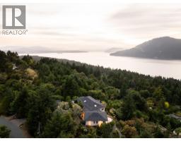 11406 Sycamore Dr Lands End, North Saanich, Ca