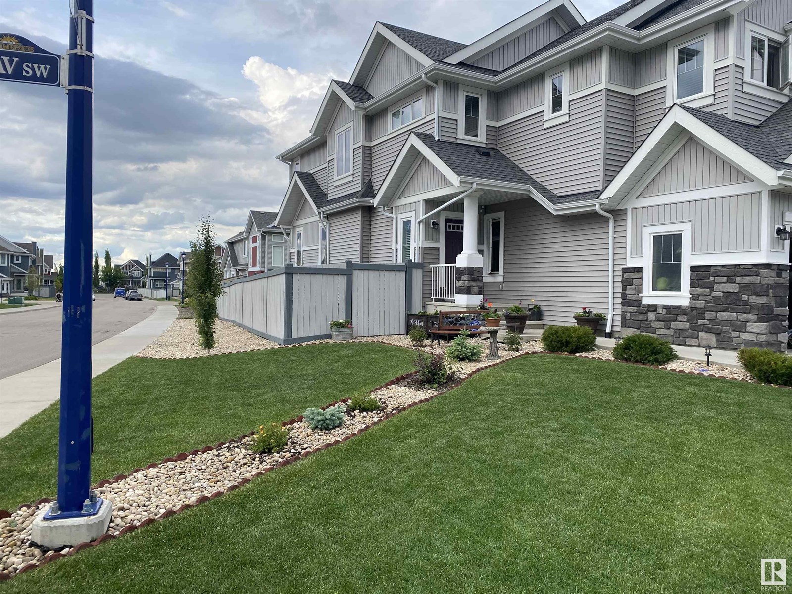 Property at 7732 19 AV SW image 2