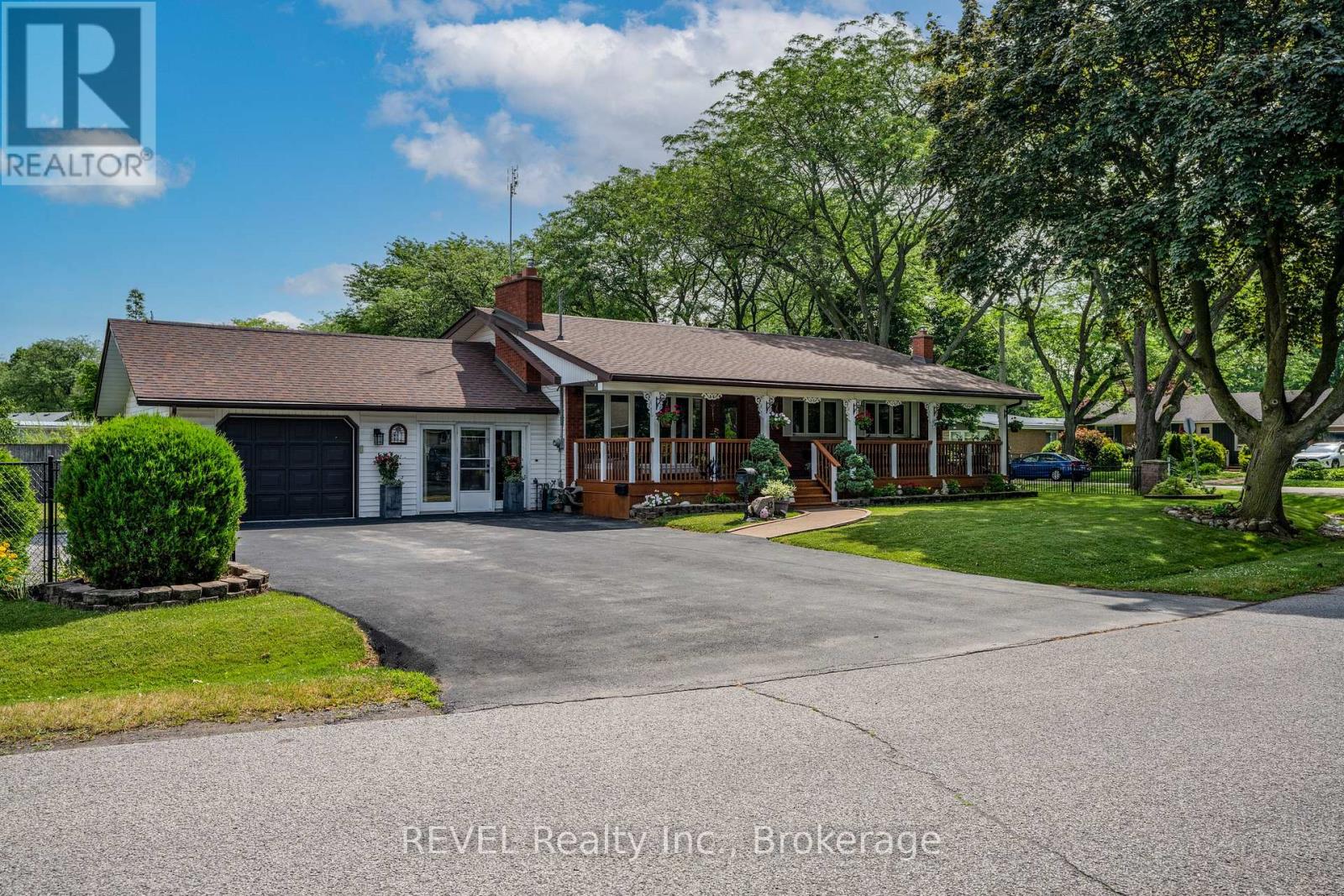Property at 12 AQUADALE DRIVE image 3
