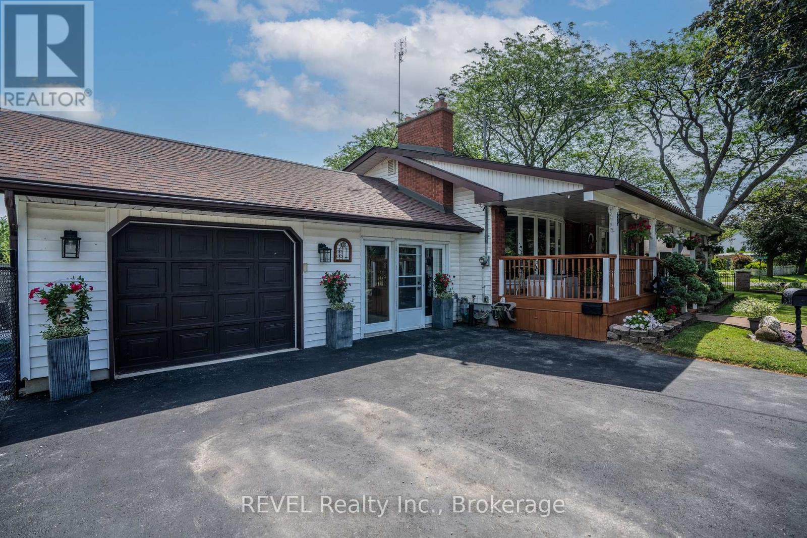 Property at 12 AQUADALE DRIVE image 5