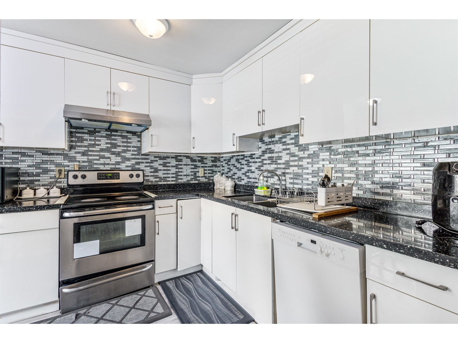 29 3075 Trethewey Street, Abbotsford, British Columbia  V2T 3R4 - Photo 7 - R3018853