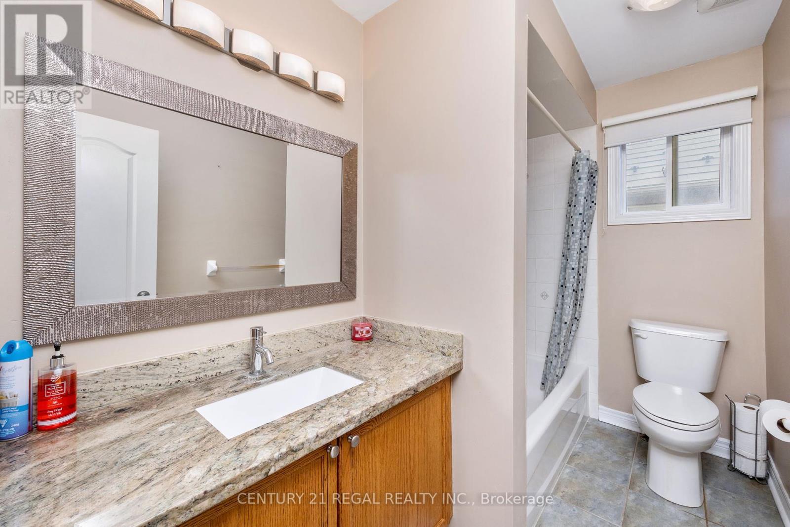 78a Kerfoot Crescent, Georgina, Ontario  L4P 4H2 - Photo 19 - N12253997