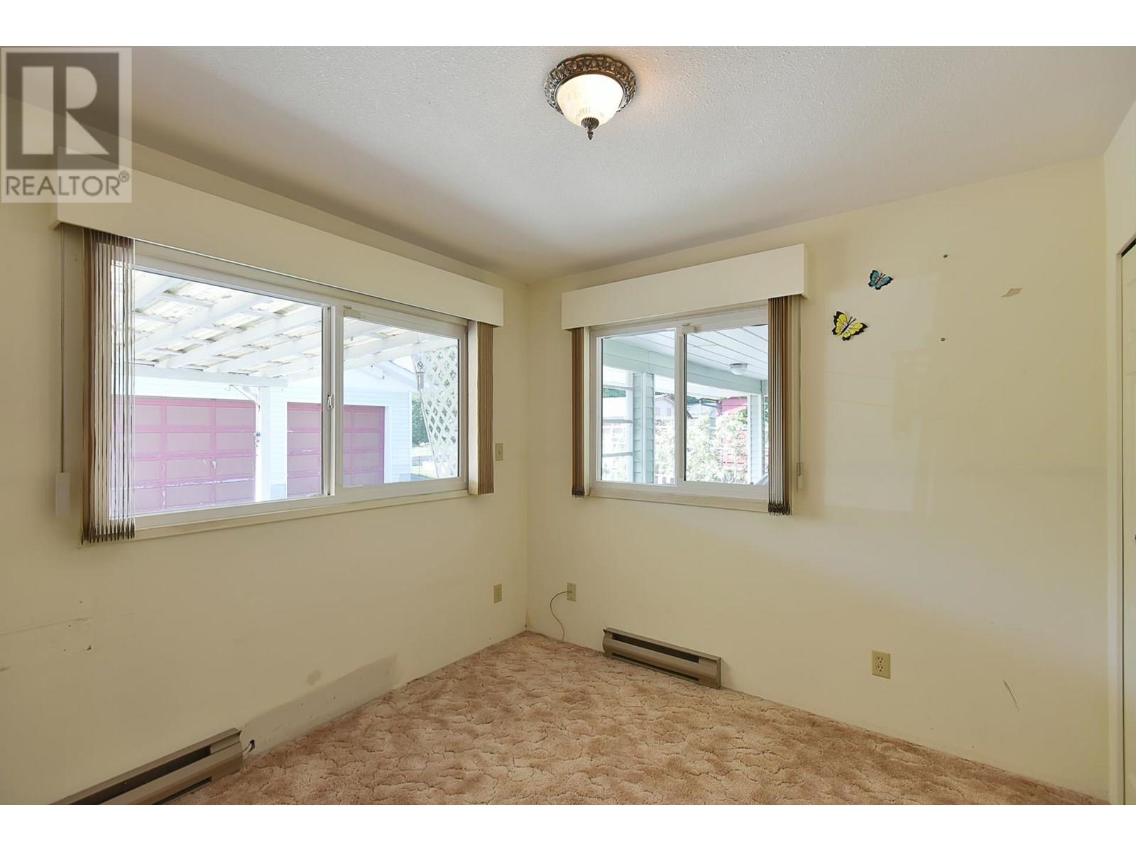 5703 Dolphin Street, Sechelt, British Columbia  V0N 3A0 - Photo 12 - R3021501