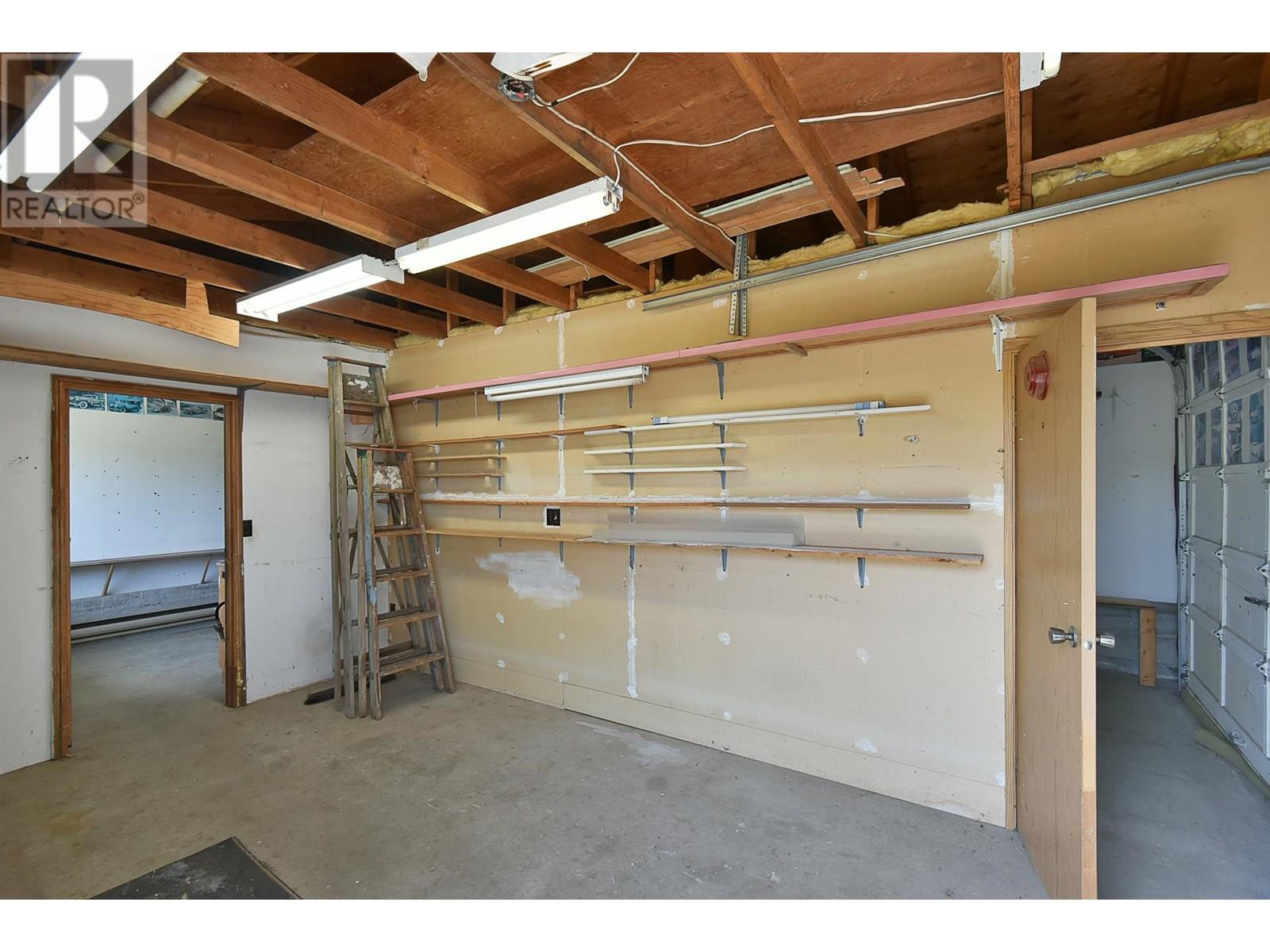 5703 Dolphin Street, Sechelt, British Columbia  V0N 3A0 - Photo 19 - R3021501