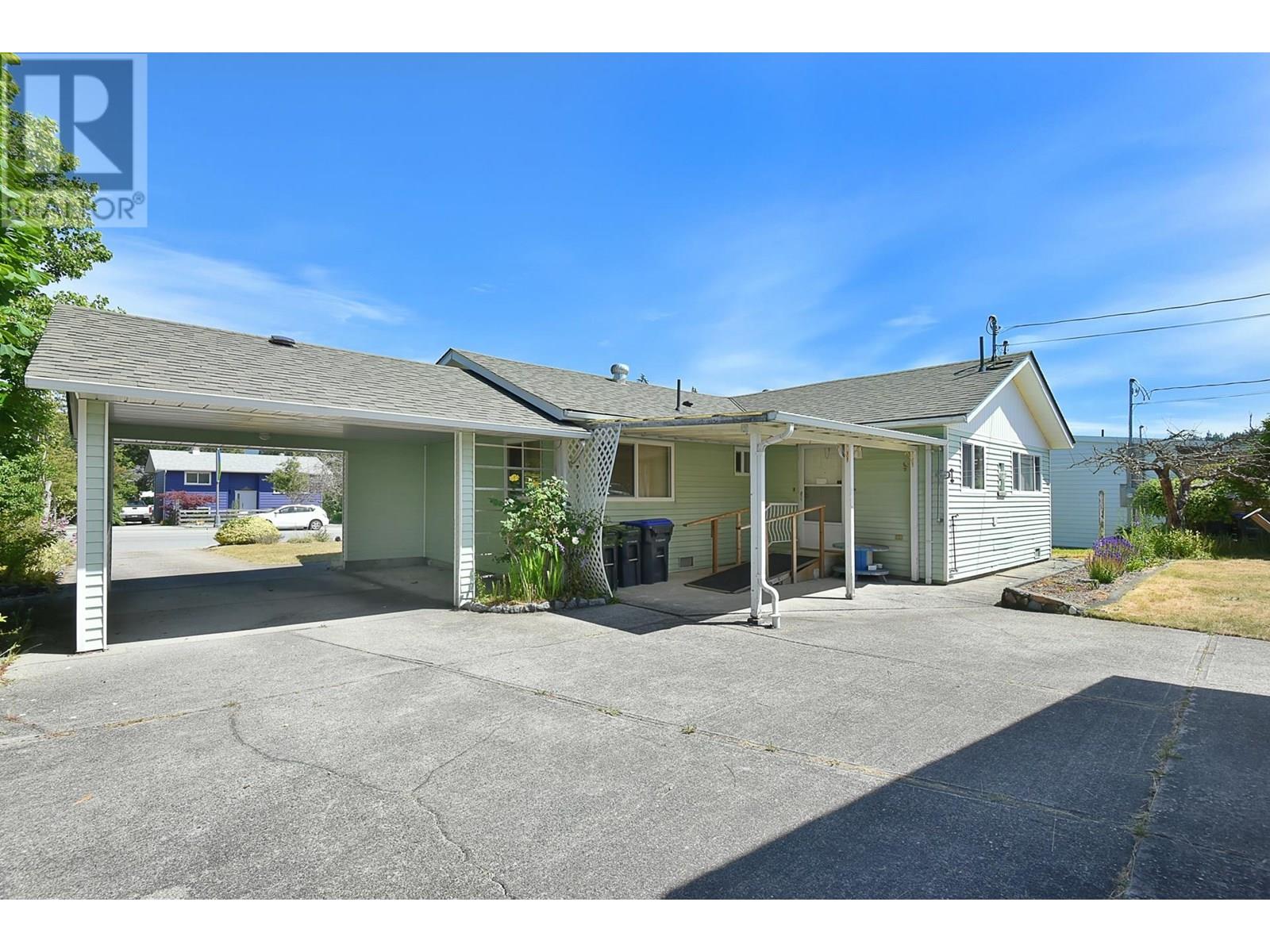 5703 Dolphin Street, Sechelt, British Columbia  V0N 3A0 - Photo 24 - R3021501