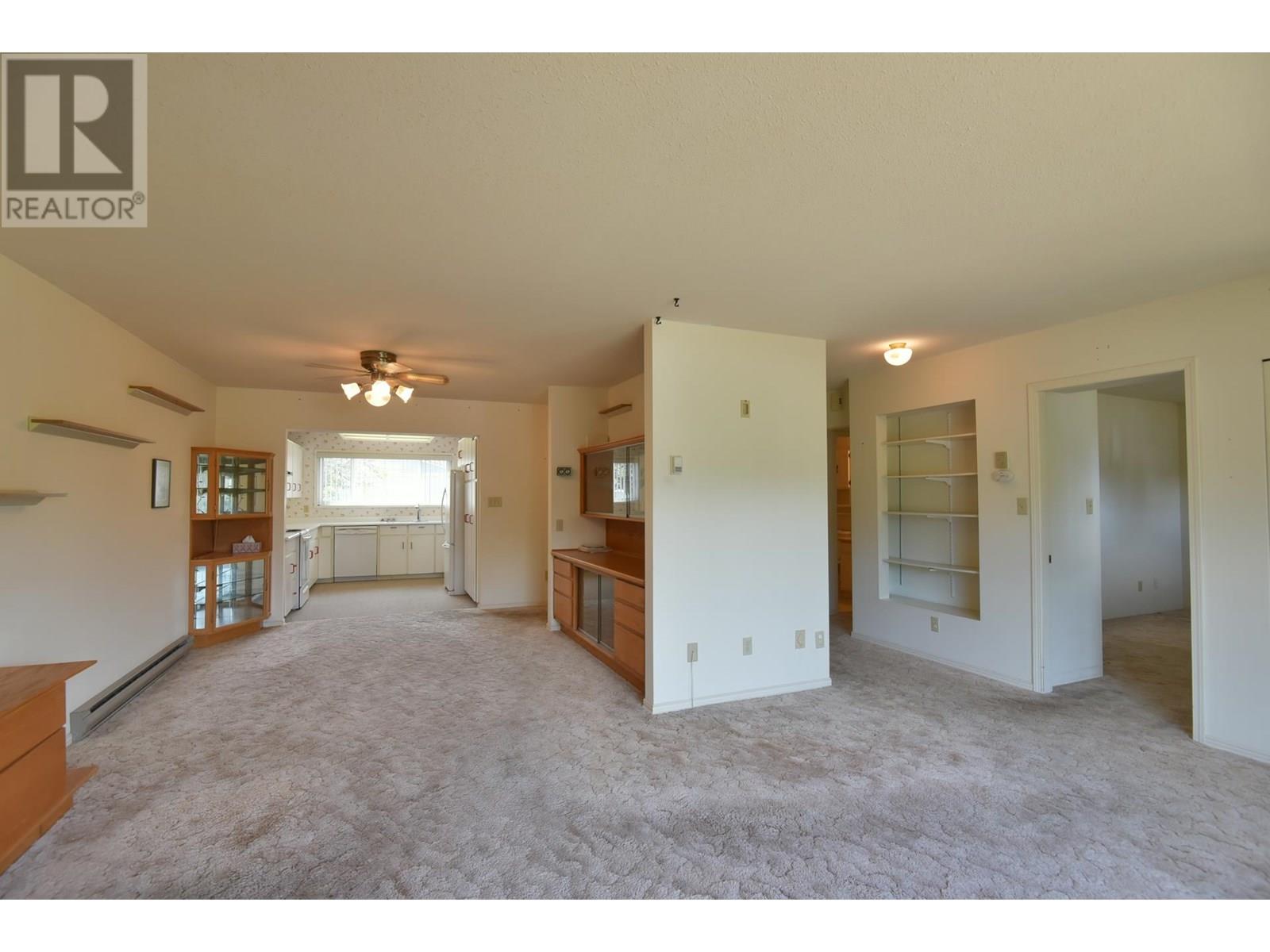 5703 Dolphin Street, Sechelt, British Columbia  V0N 3A0 - Photo 6 - R3021501