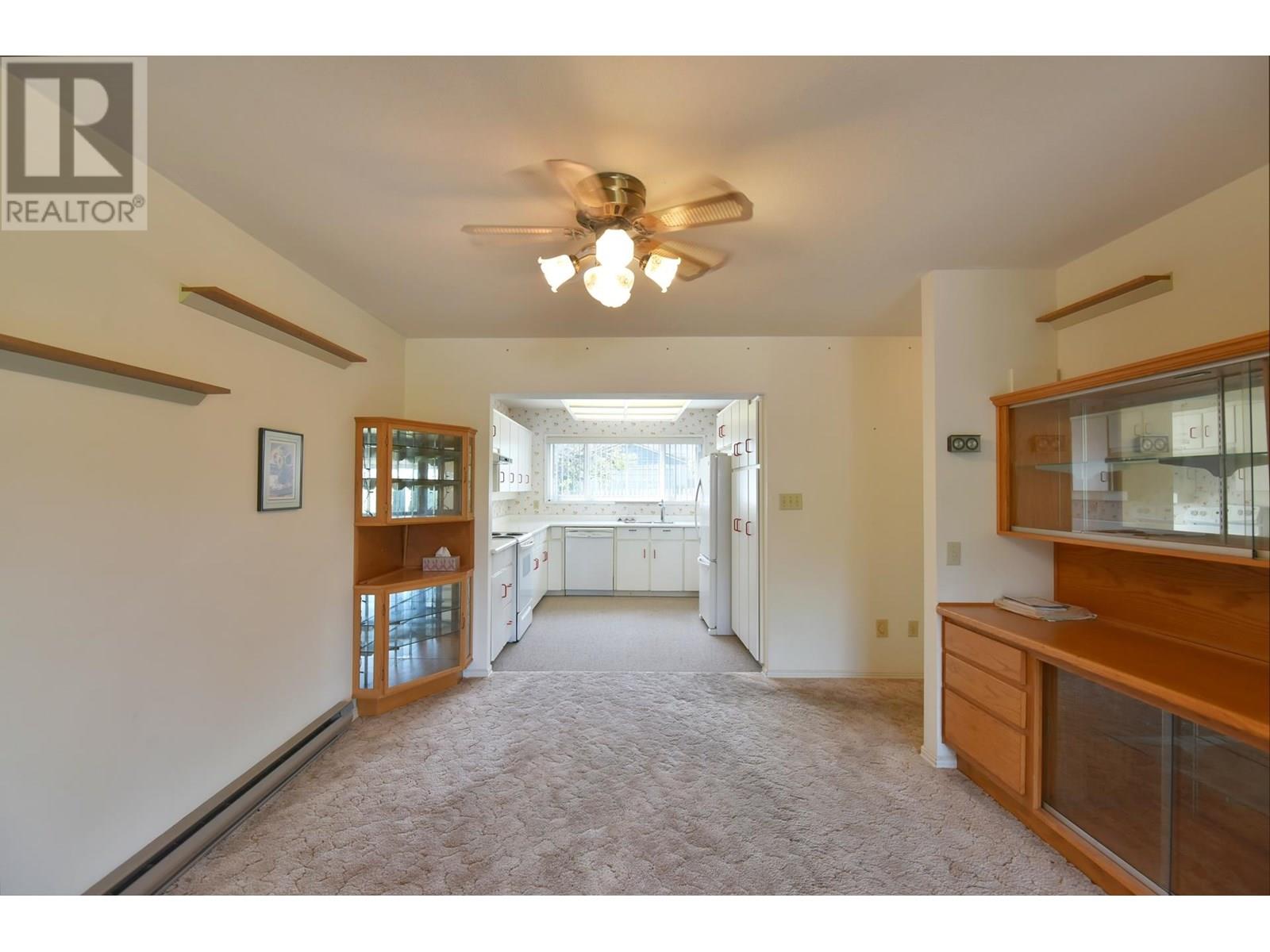 5703 Dolphin Street, Sechelt, British Columbia  V0N 3A0 - Photo 7 - R3021501