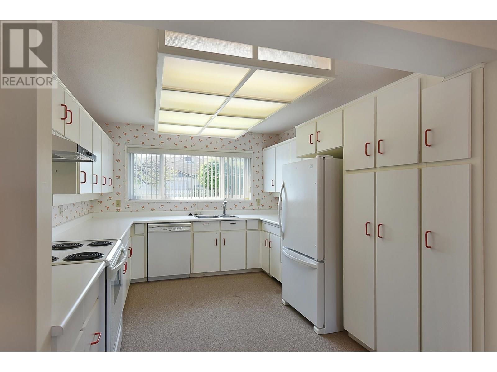5703 Dolphin Street, Sechelt, British Columbia  V0N 3A0 - Photo 8 - R3021501