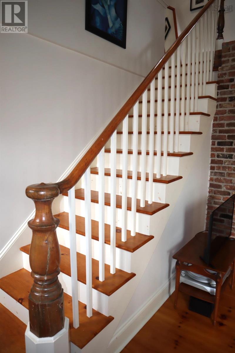 71 Main Street, Liverpool, Nova Scotia  B0T 1K0 - Photo 12 - 202504177