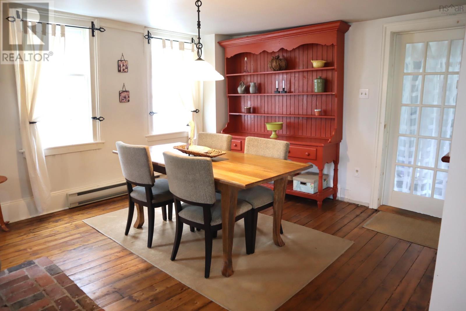 71 Main Street, Liverpool, Nova Scotia  B0T 1K0 - Photo 6 - 202504177