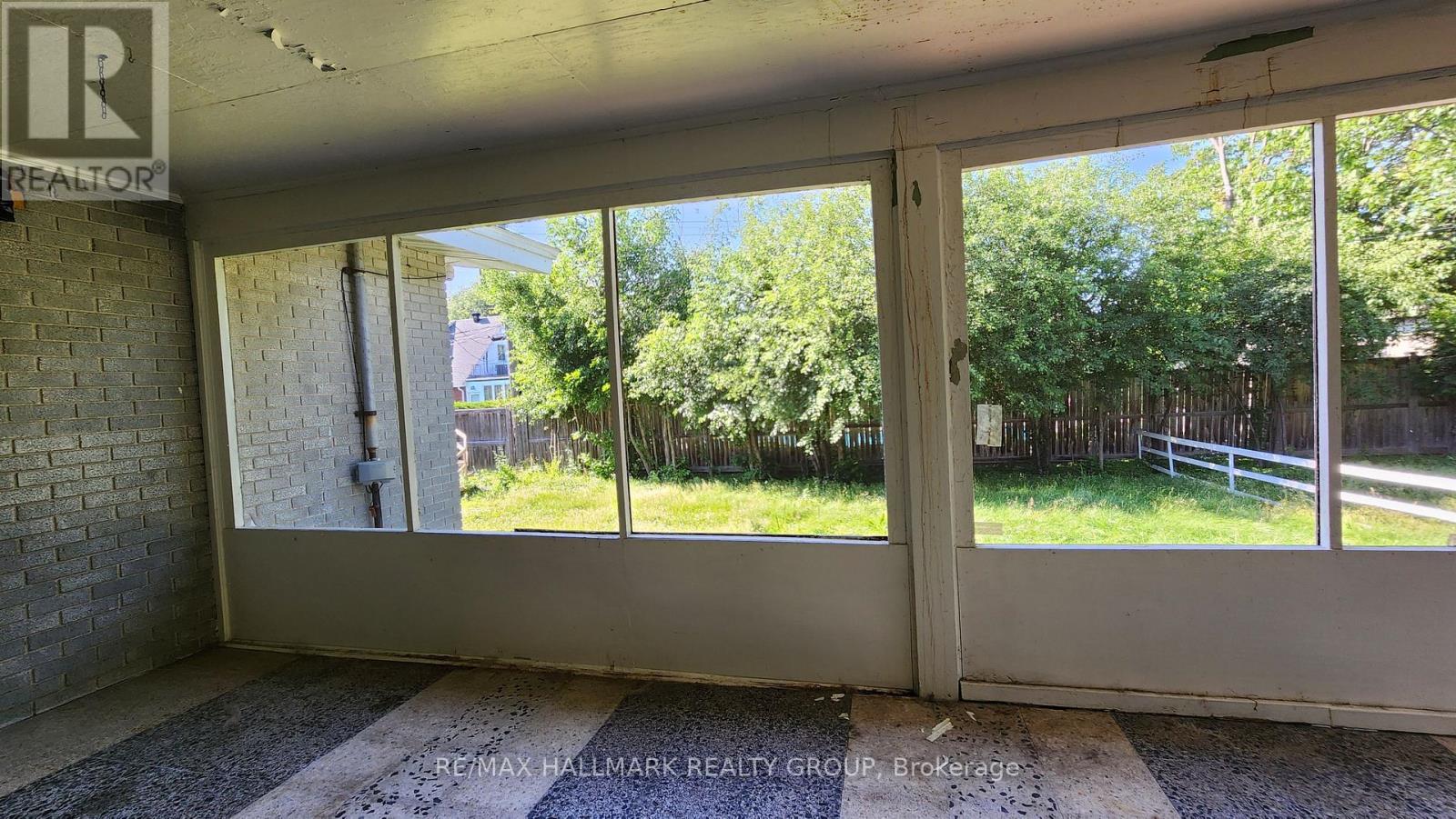 447 Roger Road, Ottawa, Ontario  K1H 5B7 - Photo 18 - X12048743