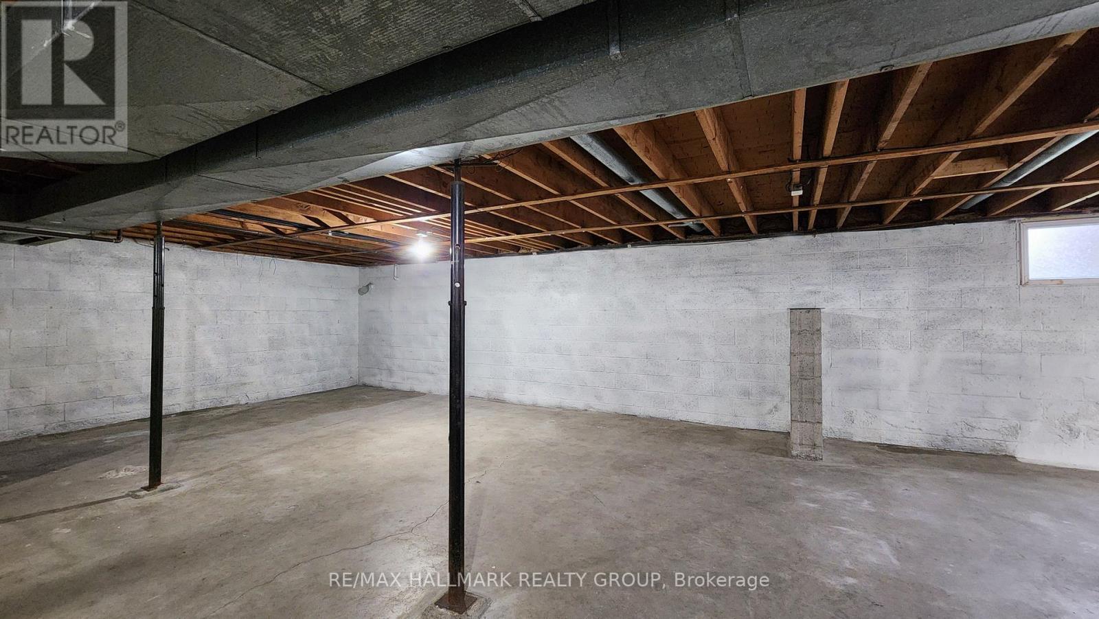 447 Roger Road, Ottawa, Ontario  K1H 5B7 - Photo 23 - X12048743