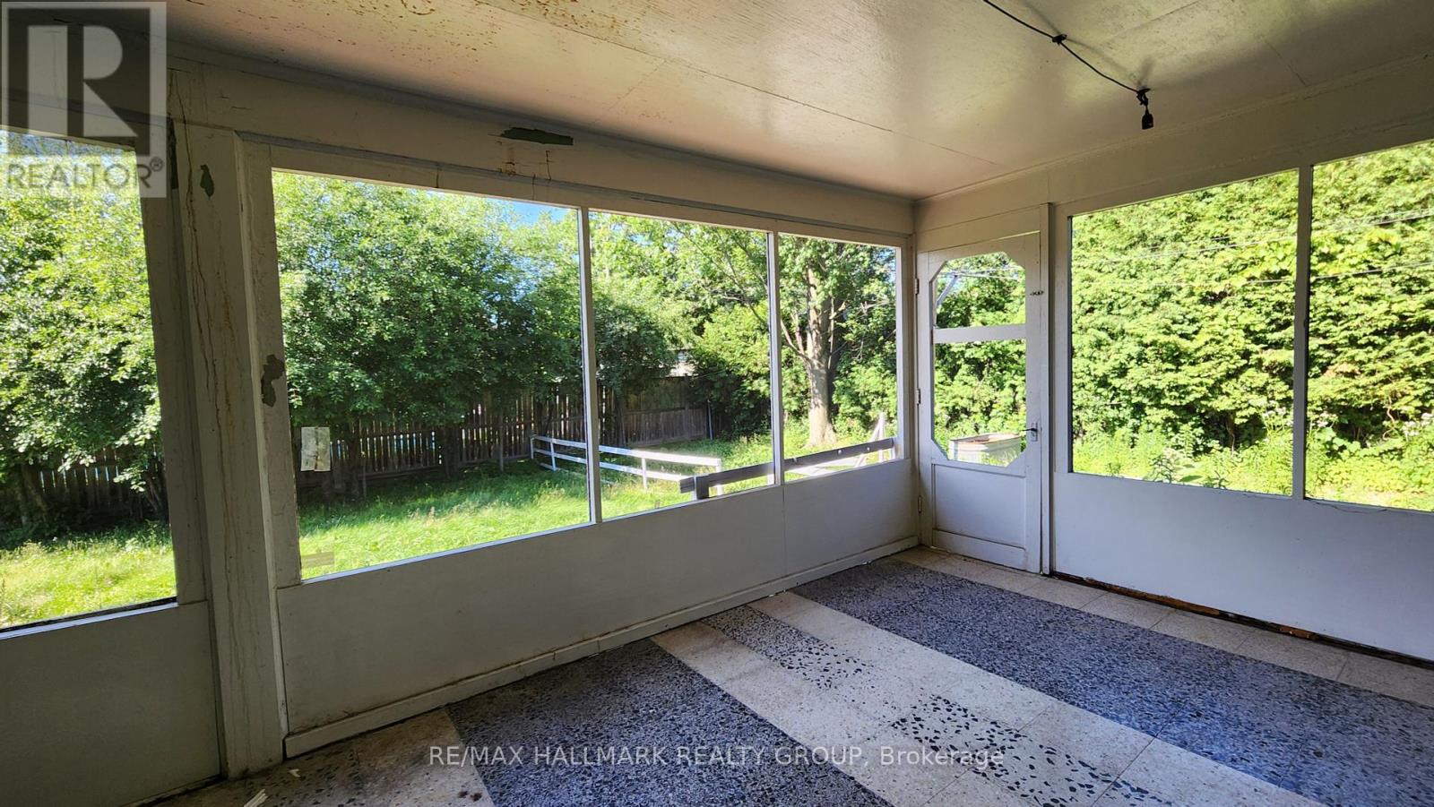 447 Roger Road, Ottawa, Ontario  K1H 5B7 - Photo 20 - X12048743