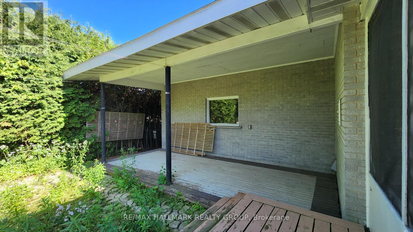 447 Roger Road, Ottawa, Ontario  K1H 5B7 - Photo 36 - X12048743