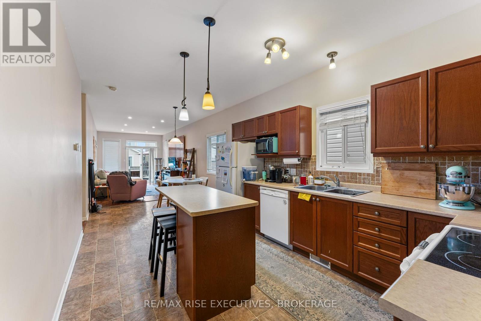 639 Walters Street, Kingston, Ontario  K7K 0B6 - Photo 6 - X12253503