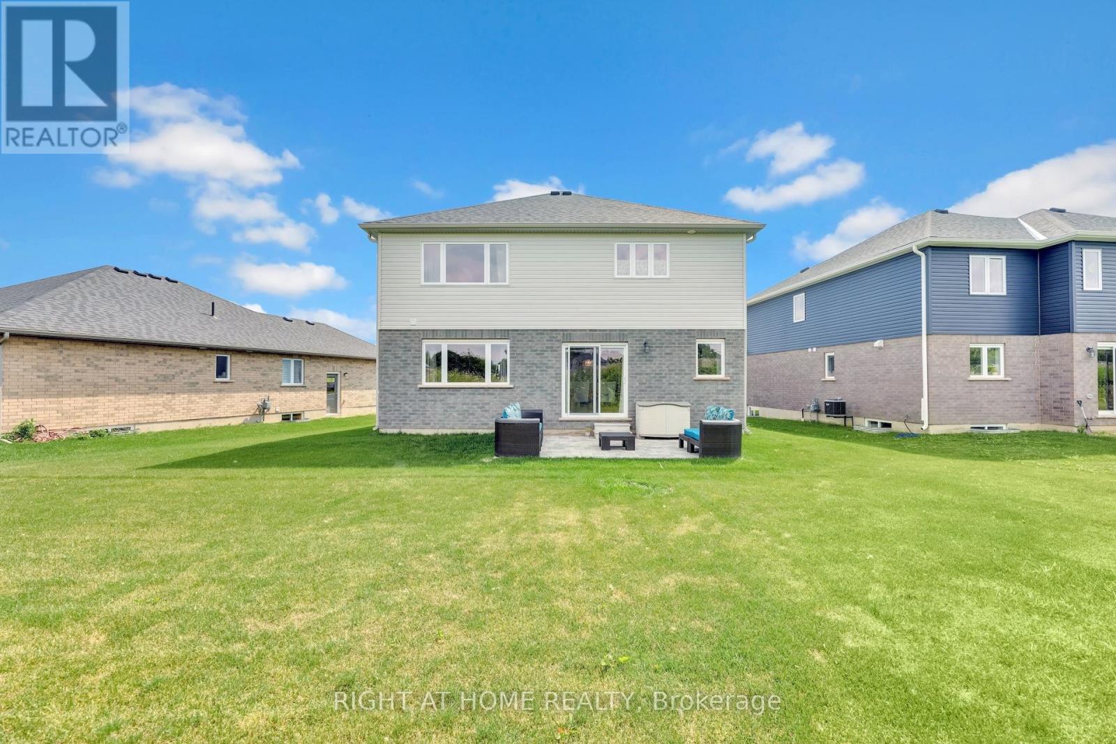 135 Stephenson Way, Minto, Ontario  N0G 2P0 - Photo 16 - X12254095