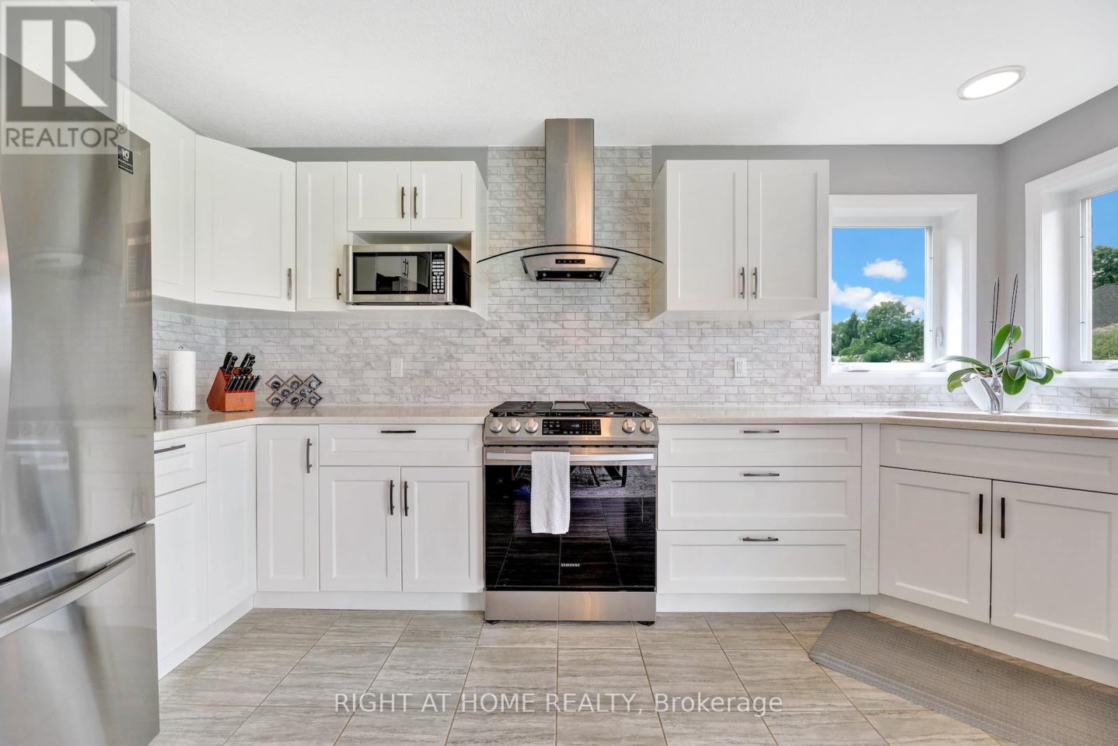135 Stephenson Way, Minto, Ontario  N0G 2P0 - Photo 18 - X12254095