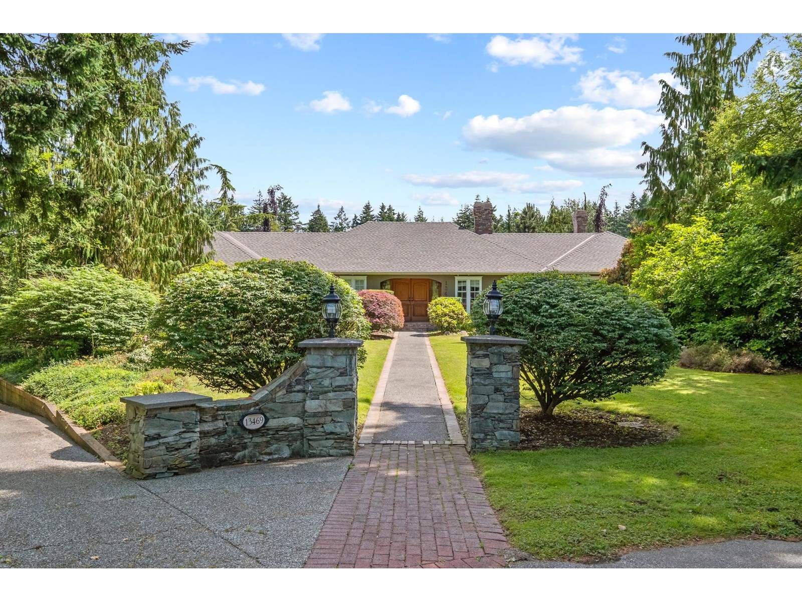 Property at 13469 27 AVENUE image 5