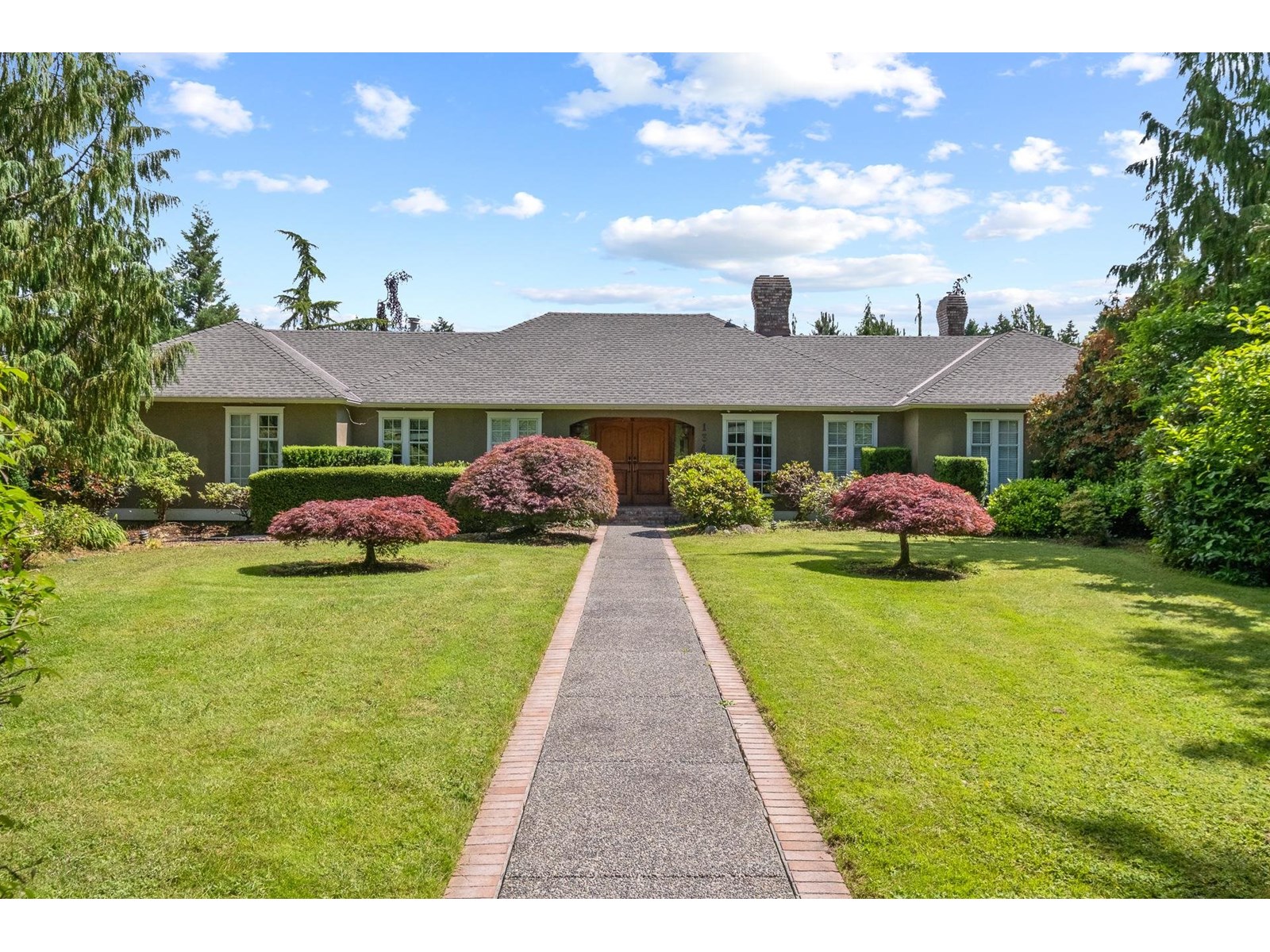 Property at 13469 27 AVENUE image 3